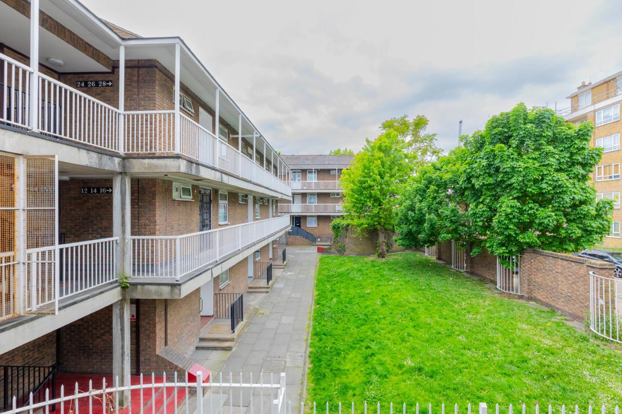Characterful 1 Bedroom Flat Close To Dlr Apartament Londra